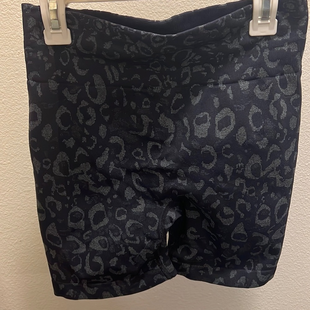Leopard print biker shorts